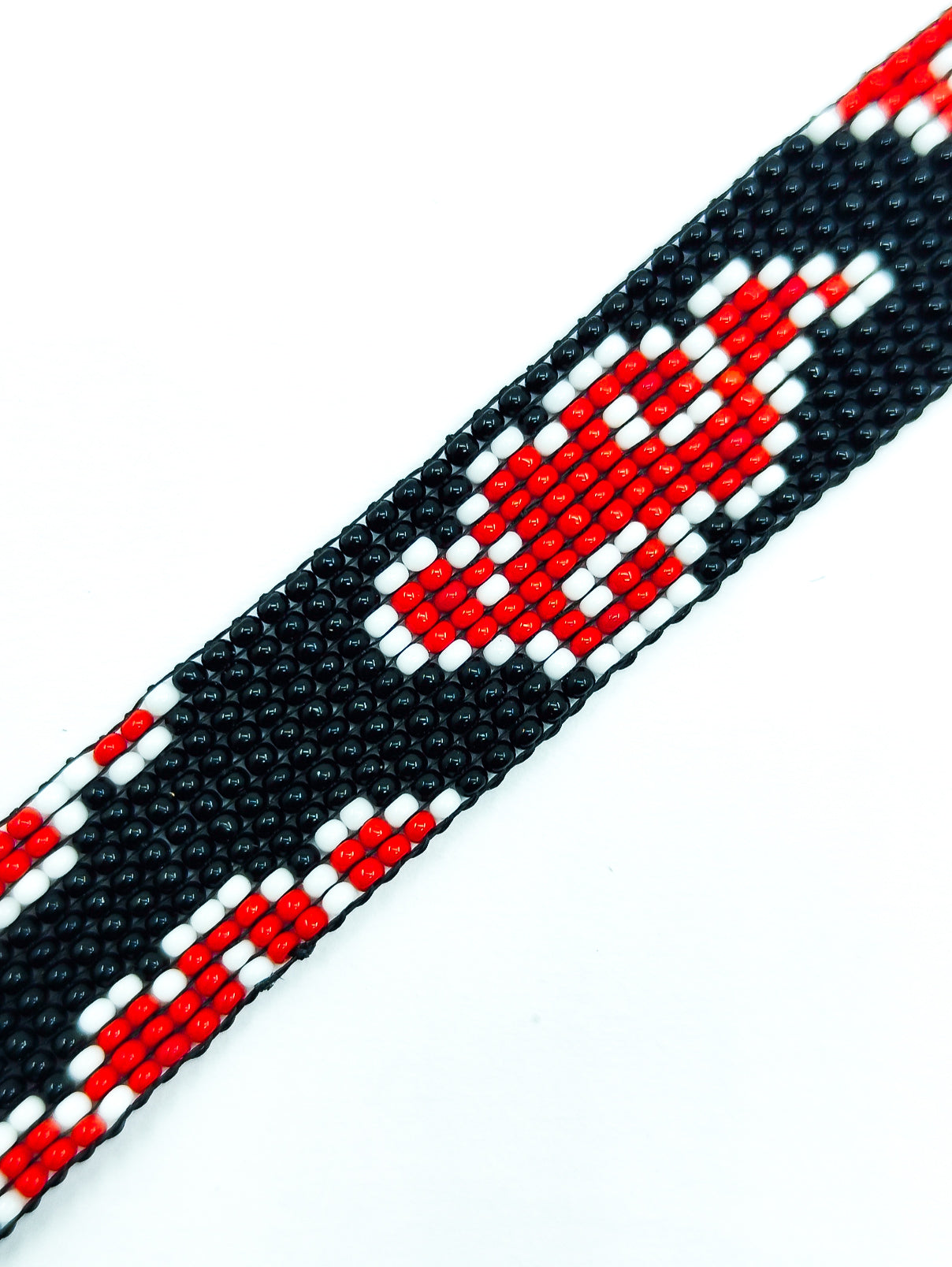 Handcrafted Akatsuki Red Cloud Seed Bead Bracelet – Unisex Naruto Inspired Anime Wristband