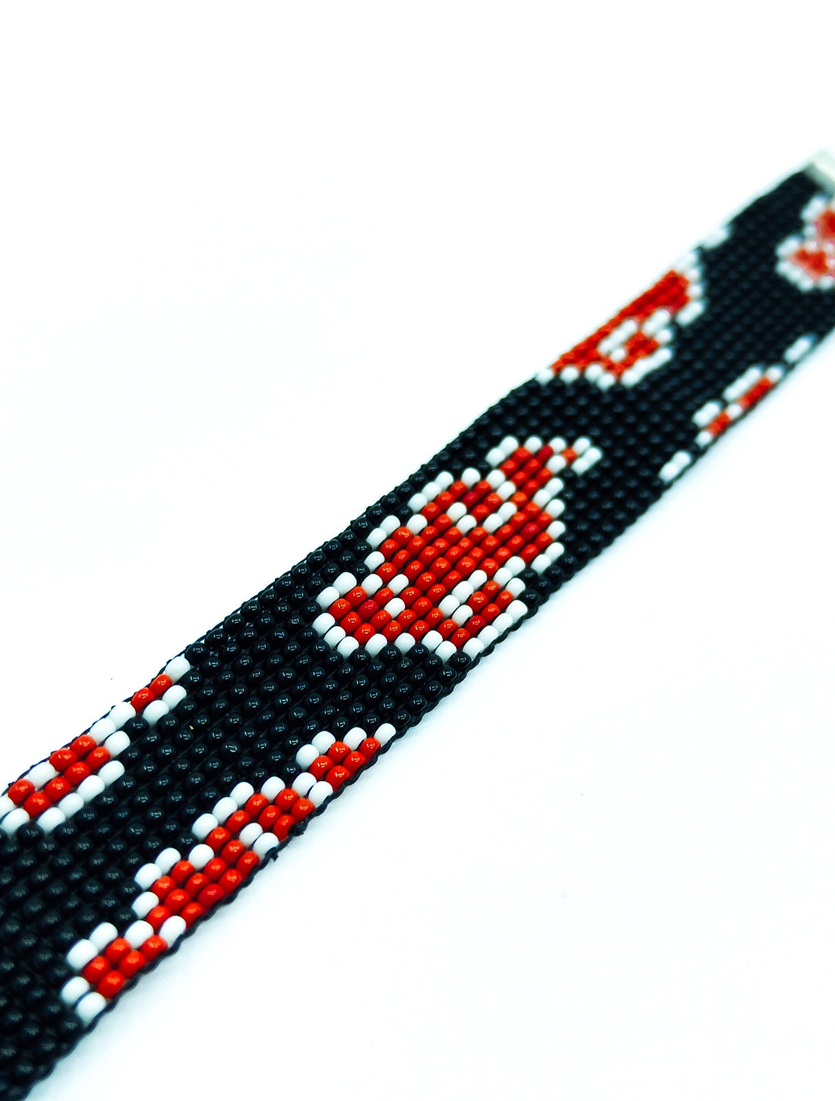 Handcrafted Akatsuki Red Cloud Seed Bead Bracelet – Unisex Naruto Inspired Anime Wristband